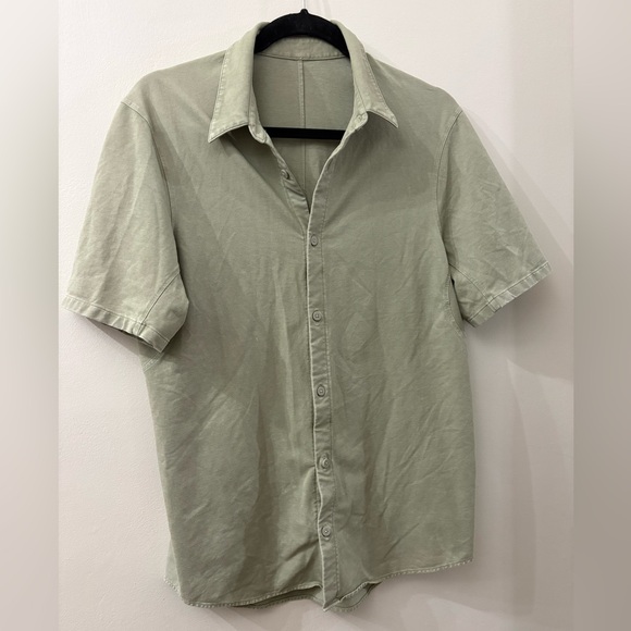 Lululemon Men's Casual Green button up short sleeve Shirt - small - Picture 1 of 6